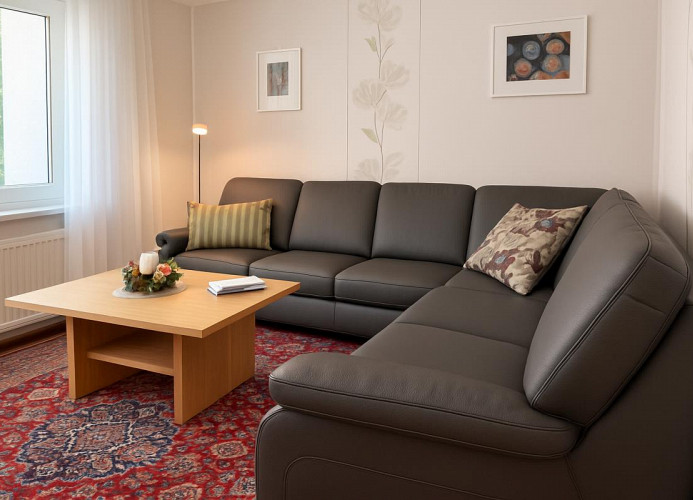 „Für noch mehr Gemütlichkeit haben wir die Sitzgarnitur erneuert.“